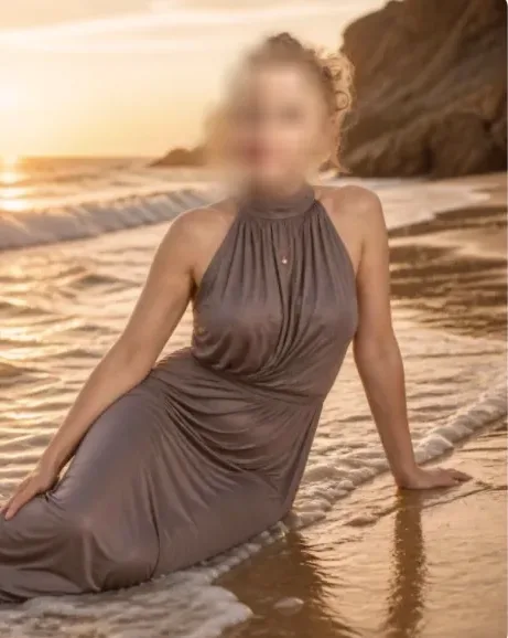 Fay, 40